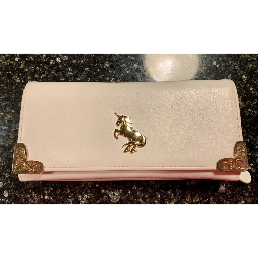 Modcloth Unicorn Wallet 🦄👛